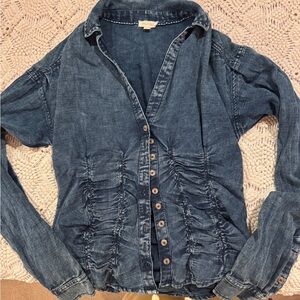 Pilcro Anthropologie Indigo Button-Down Jean Shirt, size small .. SO SOFT